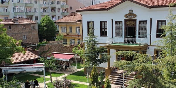 HANOĞLU KONAĞI’NDA RAMAZAN BAŞKA BİR GÜZEL
