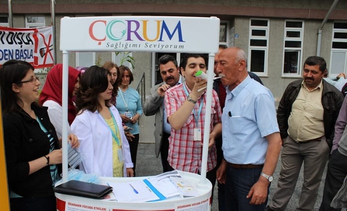 SİGARA İÇENLERİN KARBONMONOKSİT SEVİYELERİ ÖLÇÜLDÜ