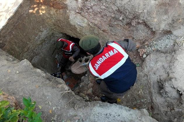 JANDARMA BU KEZ SUÇ ÜSTÜ YAKALADI