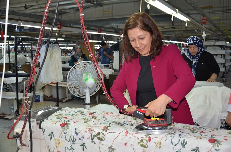 KADIN ADAYIN HIZINA YETİŞİLMİYOR