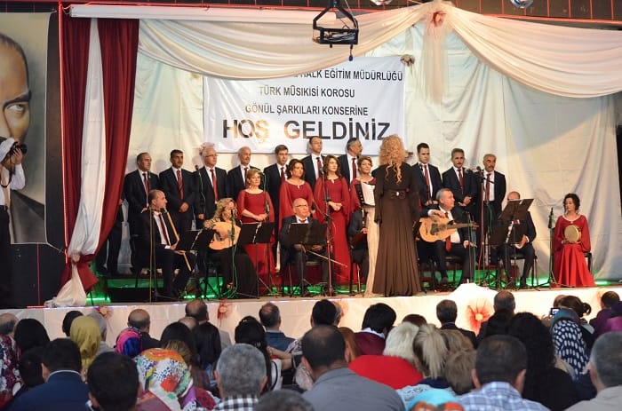 GÖNÜL ŞARKILARI KONSERİ BEĞENİLDİ