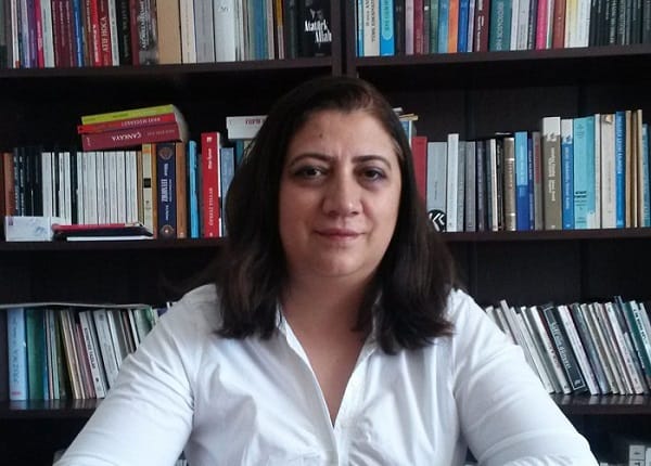 ÖZGÜN BİR EĞİTİM POLİTİKASI HAZIRLANMALI