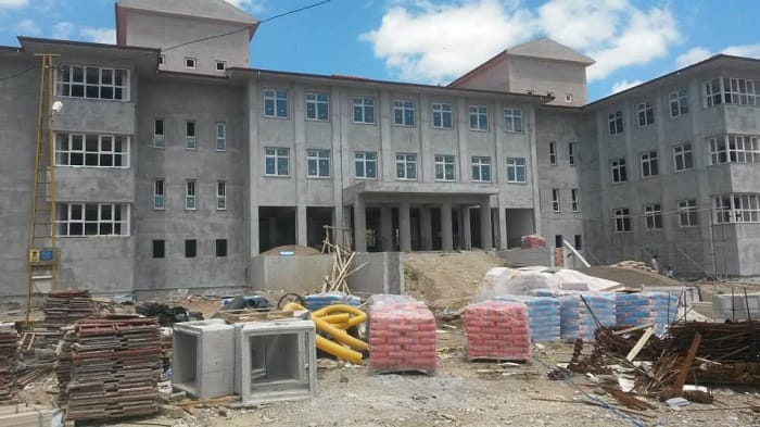 SUNGURLU’DA OKULLAR ŞANTİYEYE DÖNDÜ