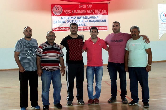 HEMŞEHRİMİZDEN ÇORUMLU GÜREŞÇİLERE MİNDER