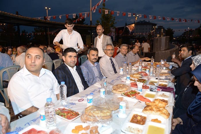GÜLABİBEY MAHALLESİ İFTARDA BULUŞTU
