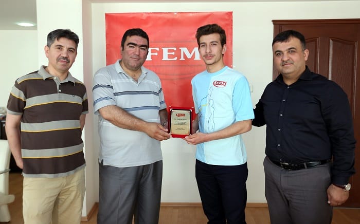 KAYNAK, LYS’DE 3 ALANDA BİRİNCİ OLDU
