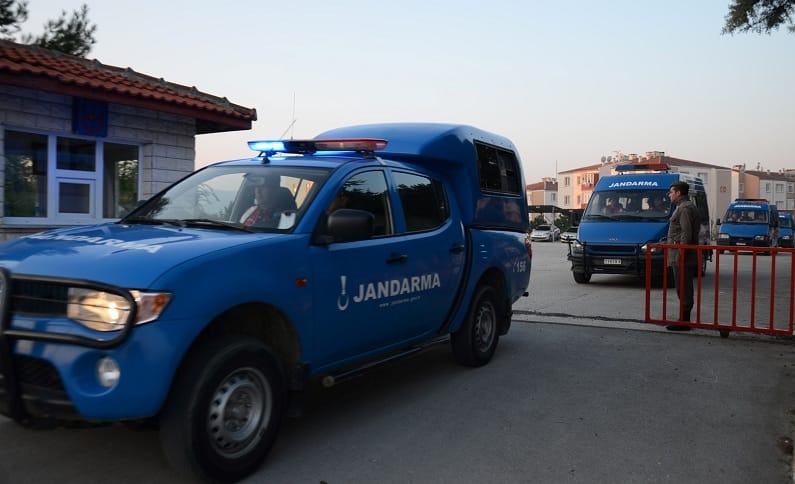 JANDARMA ŞAFAK BASKINI YAPTI