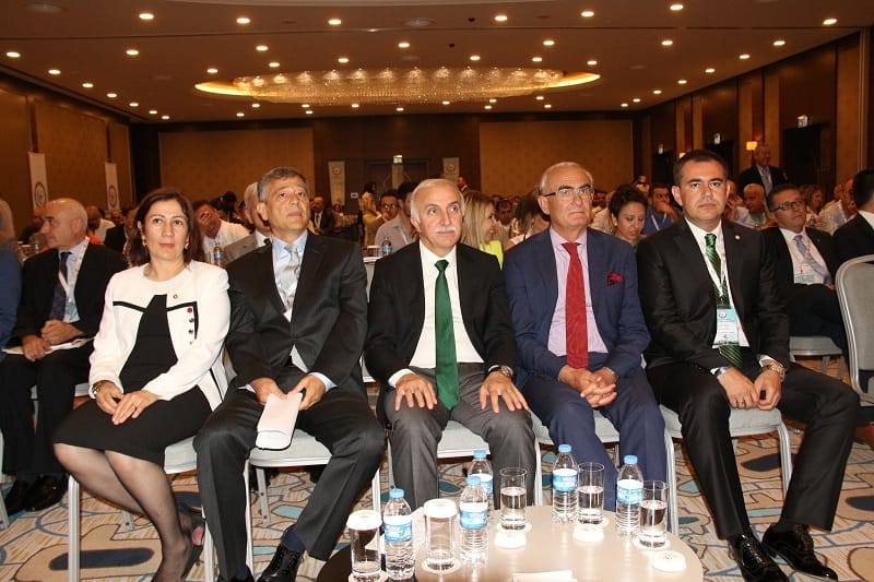 ECZACI VEKİL ECZACILAR TOPLANTISINDA