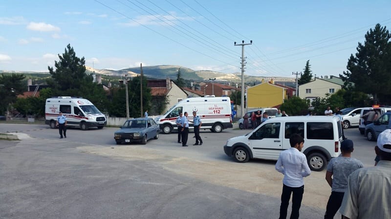 SOKAK ORTASINDA ARKADAŞINI TÜFEKLE VURDU