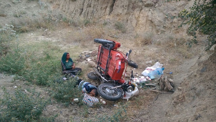 MOTOSİKLET ŞARAMPOLE UÇTU