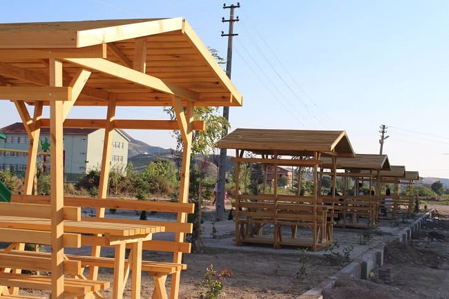 BELEDİYE PARKLARA OYUN GRUBU KURUYOR