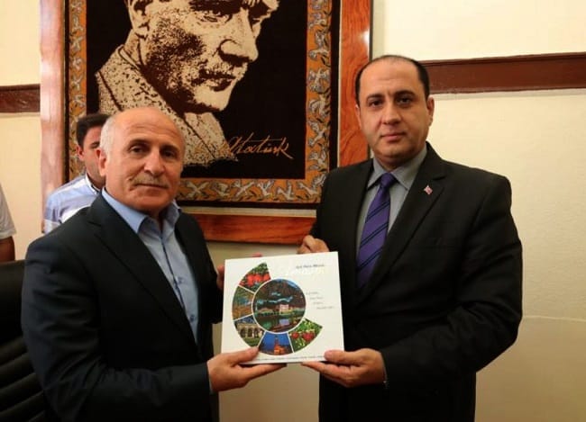 BAŞKAN KAYA VE ÜYELERDEN VALİ’YE ZİYARET