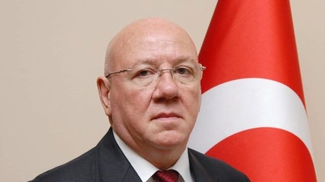 BASINI DUYARLI OLMAYA ÇAĞIRDI