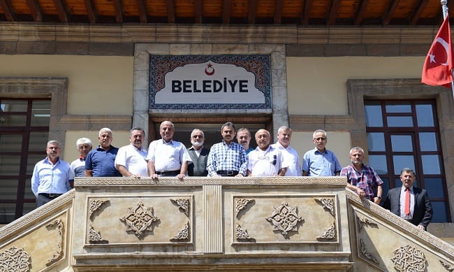 MUHTARLAR YEREL HİZMETTEN MEMNUN