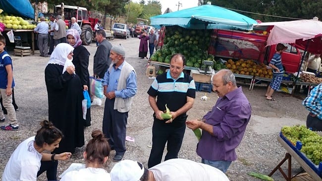 MİLLETVEKİLİ PAZARDA ALIŞVERİŞ YAPTI