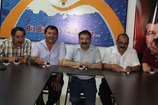 AK PARTİ İNANDIĞI YOLDA DEVAM EDİYOR