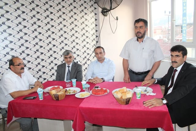 MÜFTÜYE VEDA YEMEĞİNDE BULUŞTULAR