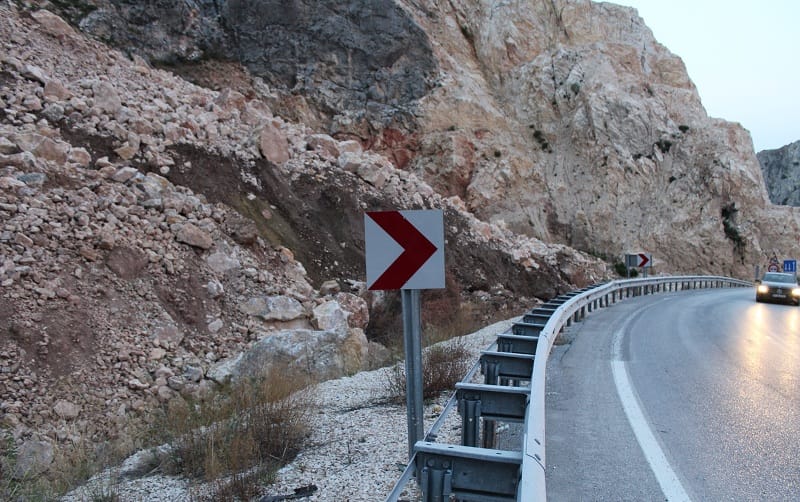 ÇORUM KIRKDİLİM’DE BÜYÜK HEYELAN