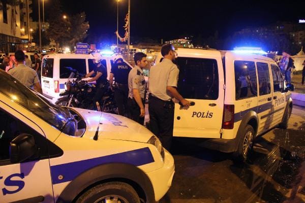 ÇORUM’DA MARKETTE BIÇAKLI KAVGA