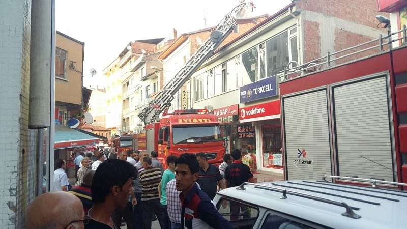 ÇORUM’DA YANGIN PANİĞİ YAŞANDI