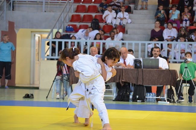 ALACA JUDO’YA EV SAHİPLİĞİ YAPTI
