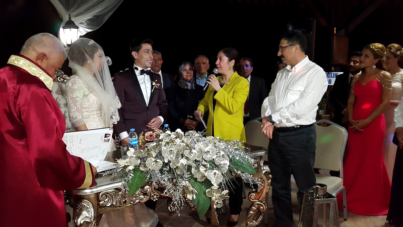 ÇORUM’DA BAŞHEKİME GÖRKEMLİ DÜĞÜN