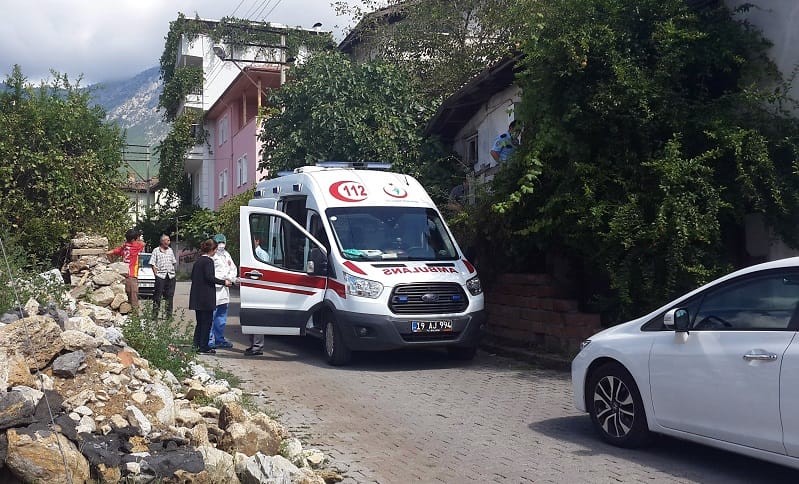 YAŞLI ADAM EVİNDE ÖLÜ BULUNDU