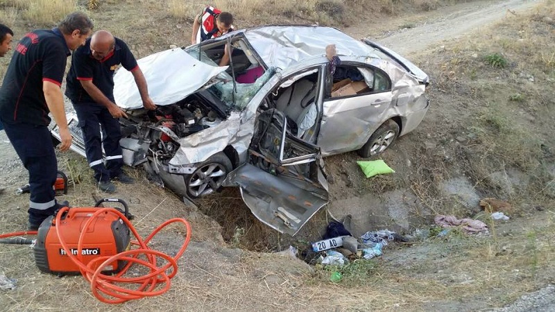 ÇORUM’DA OTOMOBİL TAKLA ATTI