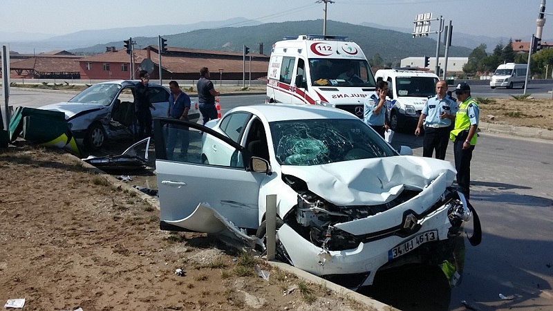 ÇORUM’DAKİ KAZADA 6 KİŞİ YARALANDI