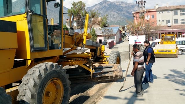 KARGI’DA ÇEVRE DÜZENLEMELERİ DEVAM EDİYOR