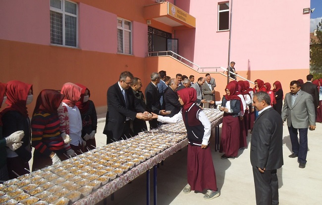 ANADOLU İMAM HATİP LİSESİNDE AŞURE ETKİNLİĞİ