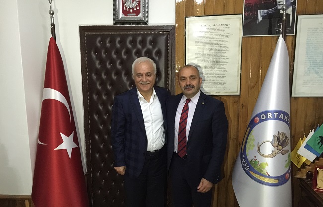 NİHAT HATİPOĞLU’NA BÜYÜK İLGİ