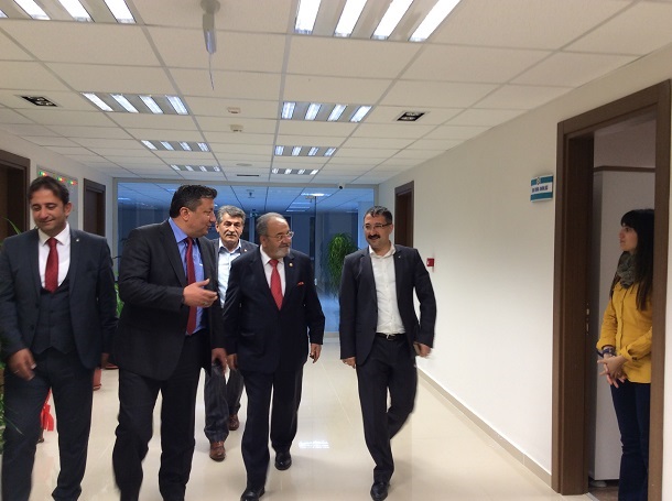 AK PARTİLİ VEKİLDEN TEŞEKKÜR ZİYARETLERİ