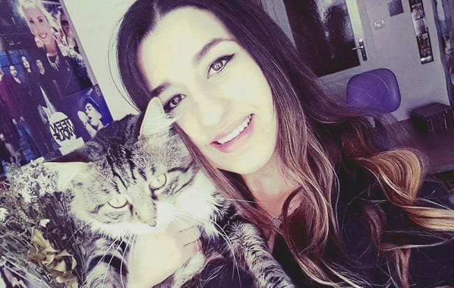 GENÇ KIZ KEDİSİ ‘NANE’Yİ ARIYOR