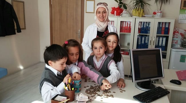 MİNİK ÖĞRENCİLERDEN ANLAMLI BAĞIŞ