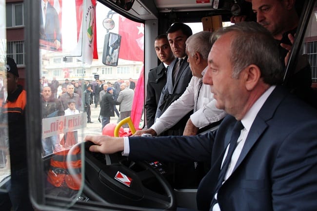 SUNGURLU BELED?YE 6 ADET HALK OTOBÜSÜ ALDI BELED?YE BA?KANI OTOBÜS ?OFÖRLÜ?Ü YAPTI