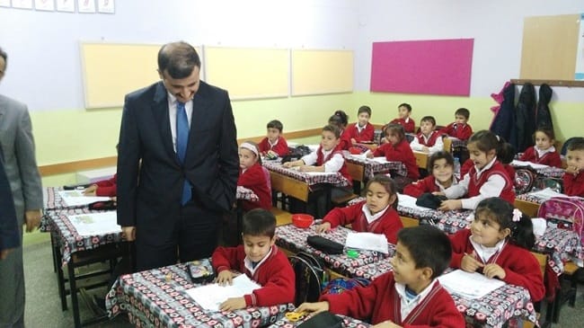 KAYMAKAM OKULLARDA İNCELEMELERDE BULUNDU