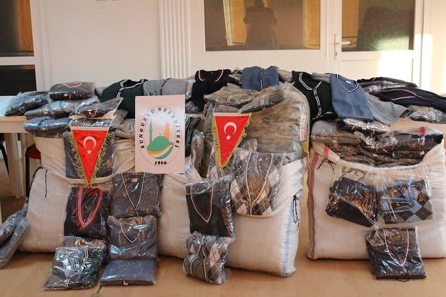 SUNGURLU’DAN TÜRKMENLERE GİYECEK YARDIMI