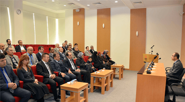 İNŞAAT İŞÇİSİNİN ADI KONFERANS SALONUNA VERİLDİ