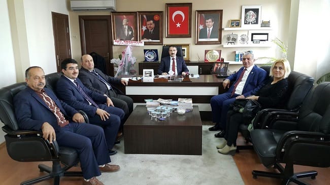 SAĞLIKÇILARDAN AK PARTİ’YE KUTLAMA ZİYARETİ
