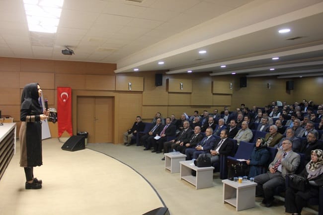 ÇORUM MÜFTÜLÜĞÜNDEN AİLE OKULU SEMİNERİ