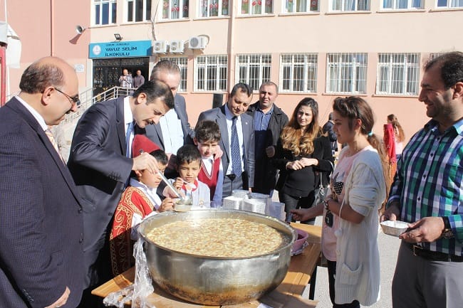 YAVUZ SULTAN SELİM’DE AŞURE ETKİNLİĞİ