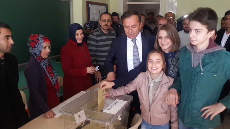 ÇORUMLULAR SANDIK BAŞINA AKIN ETTİ