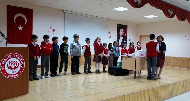 KÜÇÜK MUCİTLERDEN BİLİM GÖSTERİSİ