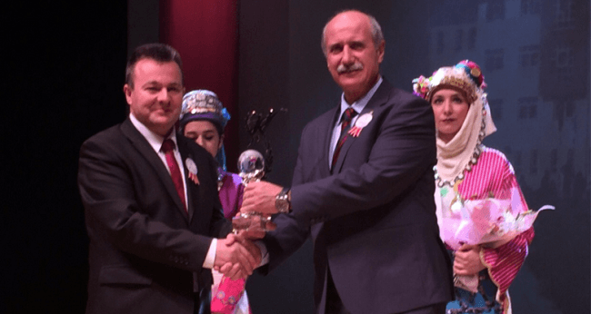 HİTİT ÜNİVERSİTESİNE MOTİF VAKFINDAN ÖZEL ÖDÜL