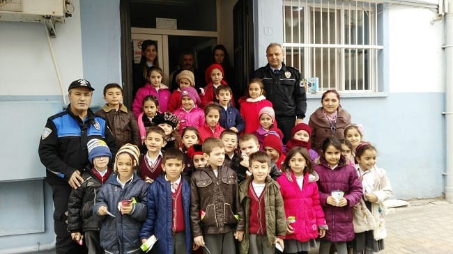MİNİK ÖĞRENCİLERDEN POLİS MERKEZİNE ZİYARET