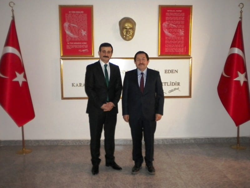 ÇORUMLU VALİ’DEN KAYMAKAM GÖZEN’E ZİYARET