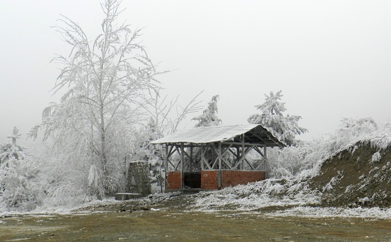 YÜKSEK KESİMLER BEYAZA BÜRÜNDÜ