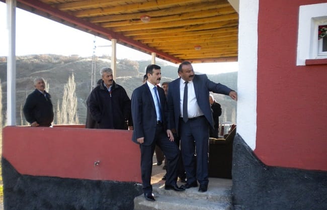 YENİ KAYMAKAM KÖYLÜLERİN SORUNLARINI DİNLEDİ