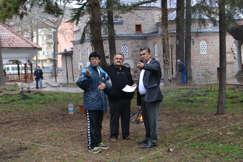 ÇORUM’UN EN ESKİ CAMİSİNİN ETRAFI GÜZELLEŞİYOR